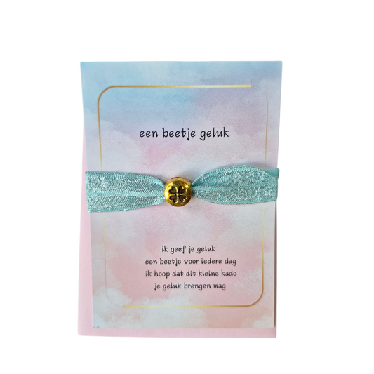 Klaver 4 armbandje op cadeaukaartj