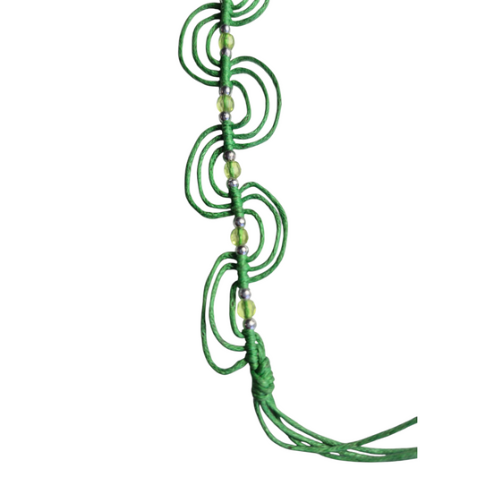 Groen touwarmbandje met kleine kraaltjes