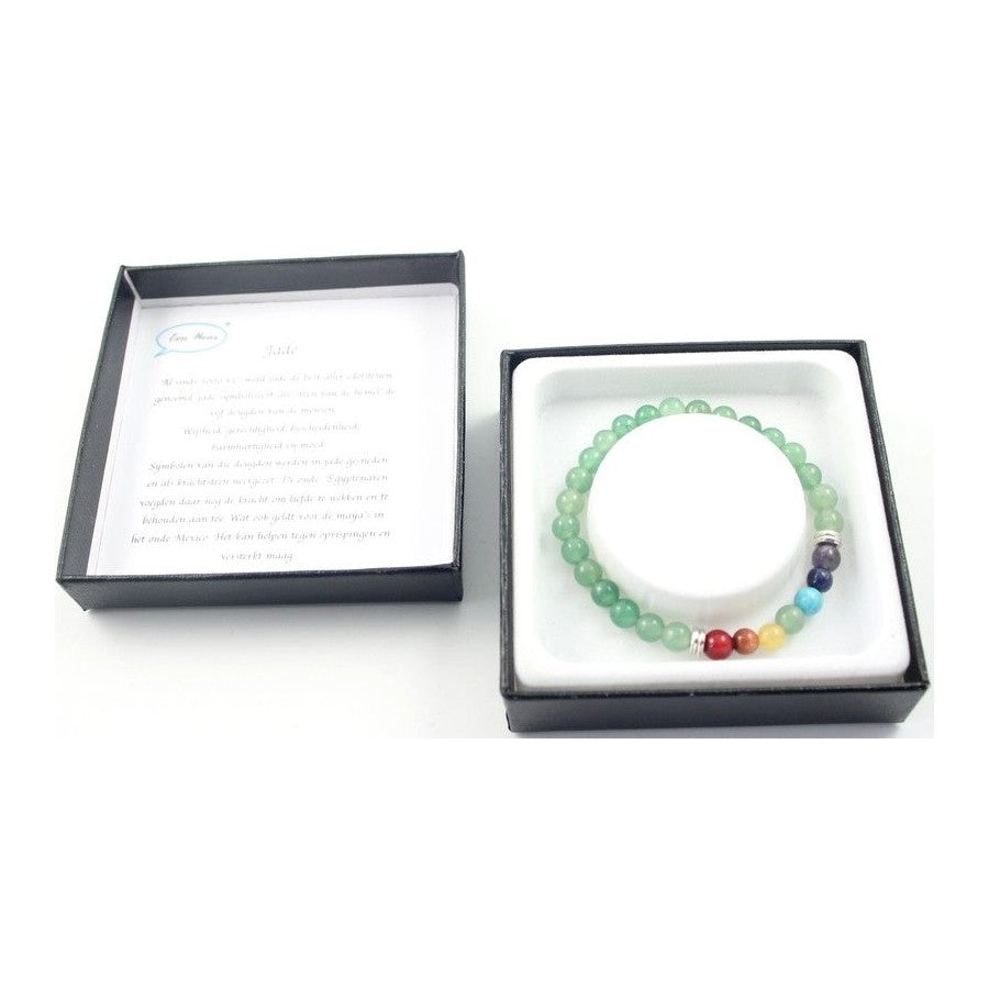 Jade armband met chakra steentjes in kadodoosje