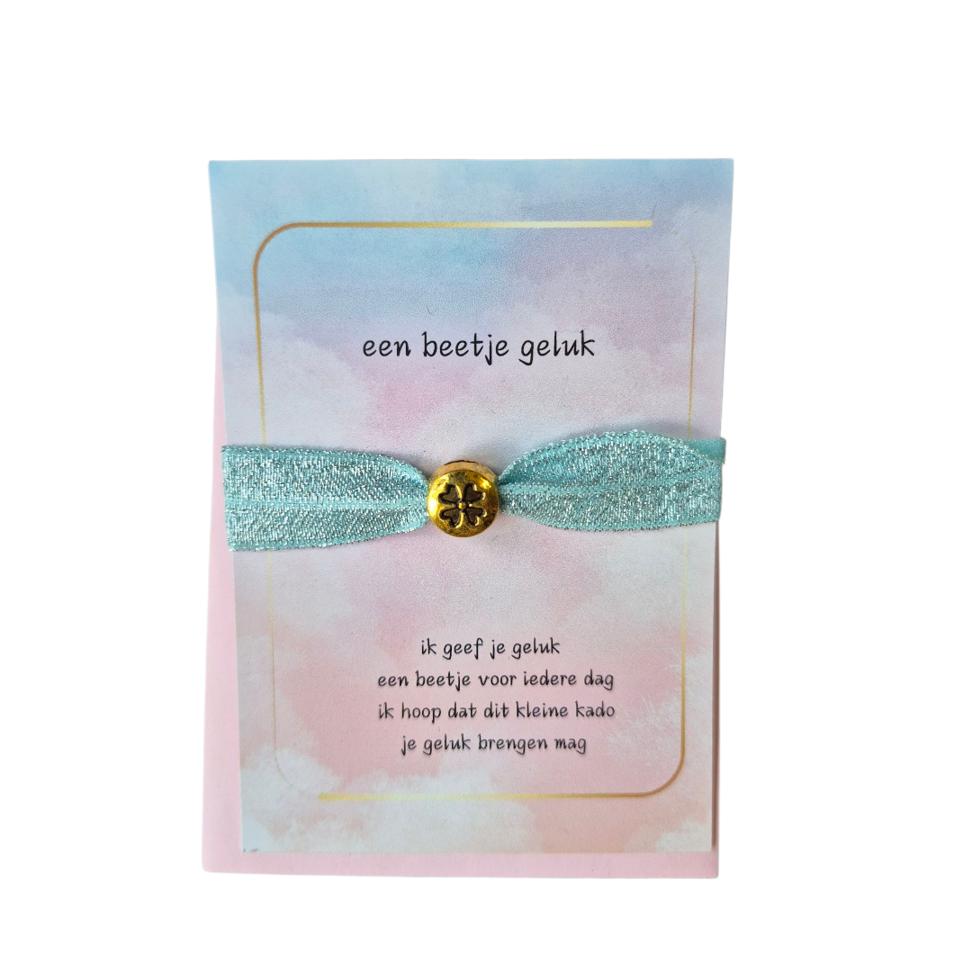 Klaver 4 armbandje op cadeaukaartj