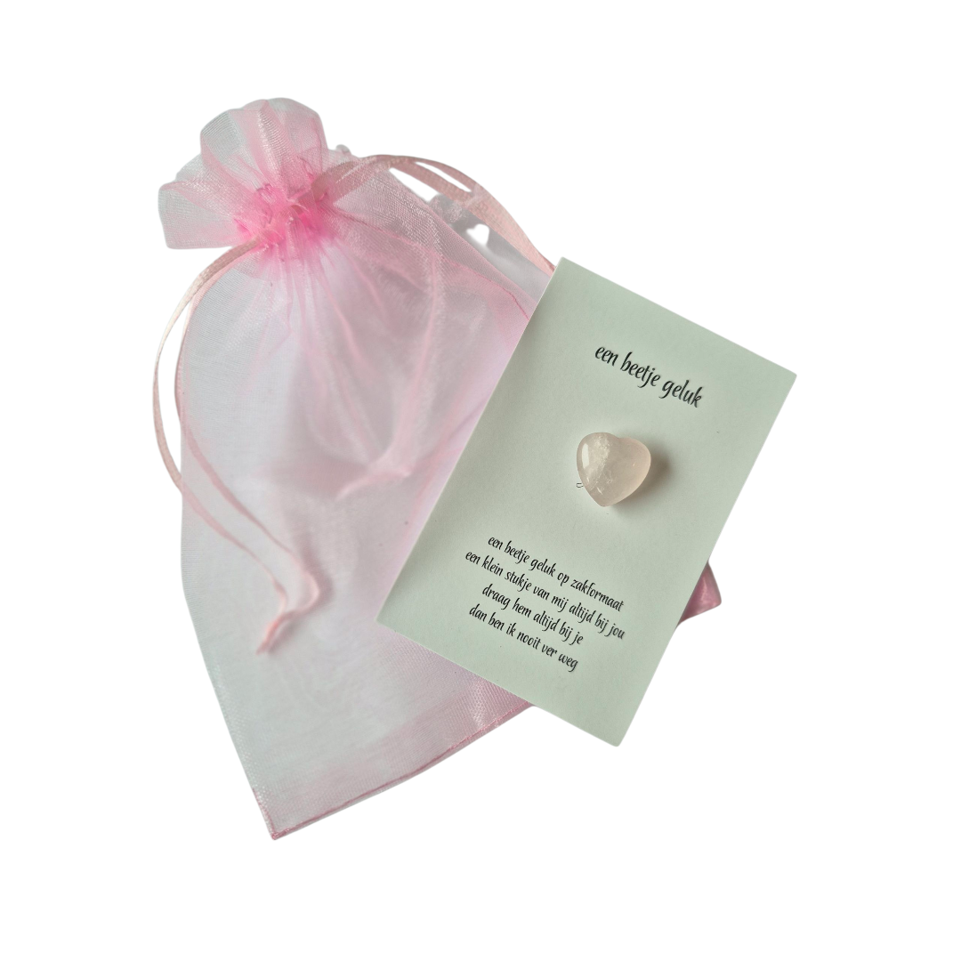 Kaartje met een rozenkwarts hartje