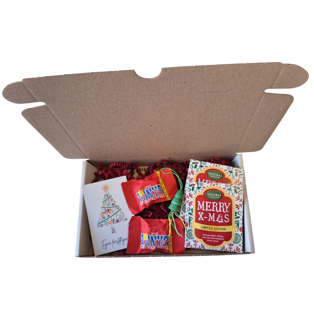 Kerst brievenbus kadootje met thee en chocola