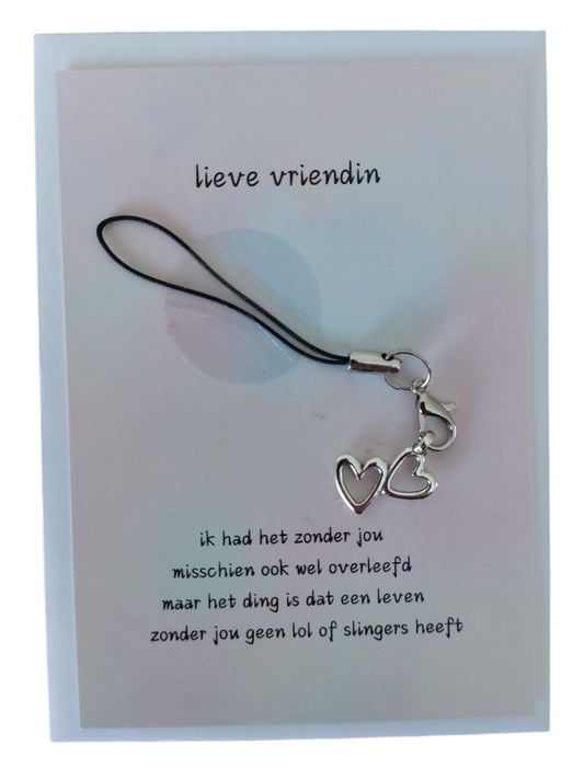 Kaartje Lieve vriendin met hartjes hangertje
