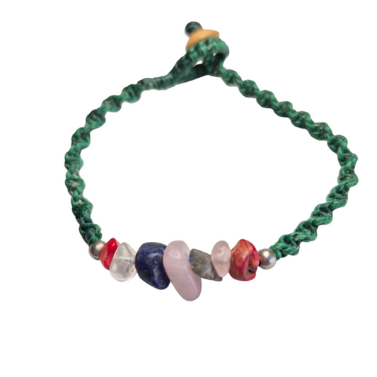 Groen armbandje met chakra steentjes
