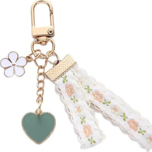 Sleutelhangers met bloemetje en hartje